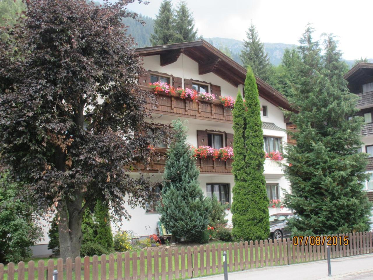 Haus Fallesin ซังคท์อันทอนอัมอาร์ลแบร์ก ภายนอก รูปภาพ